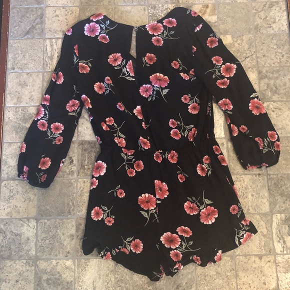 Romper - Picture 3 of 5